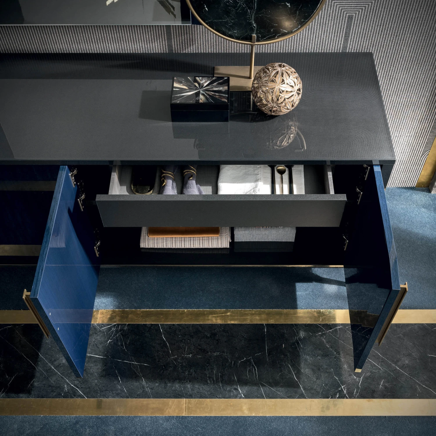 Celeste High Gloss Cobalt Blue 210cm 4 Door Sideboard 6 Celeste High Gloss Cobalt Blue 210cm 4 Door Sideboard - Image 4