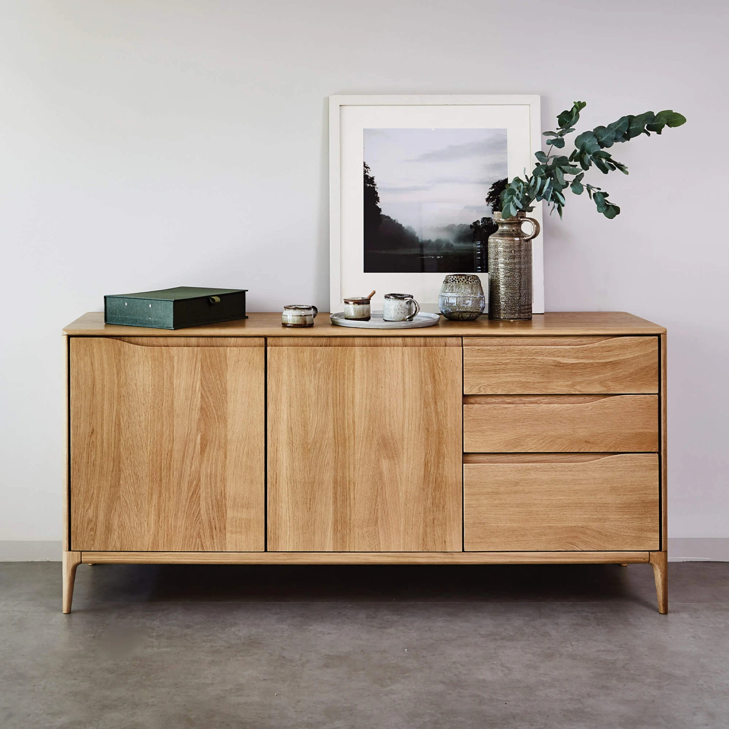 Ercol Romana Solid Oak Large 2 Door 3 Drawer Sideboard 8 Ercol Romana Solid Oak Large 2 Door 3 Drawer Sideboard - Image 6