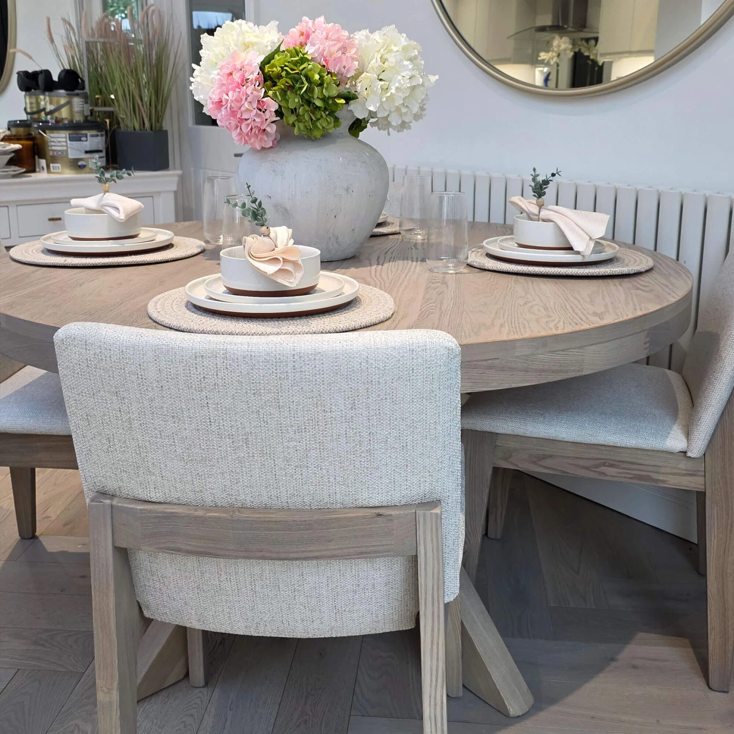 Farrington Round Oak Dining Table 7 Farrington Round Oak Dining Table - Image 5