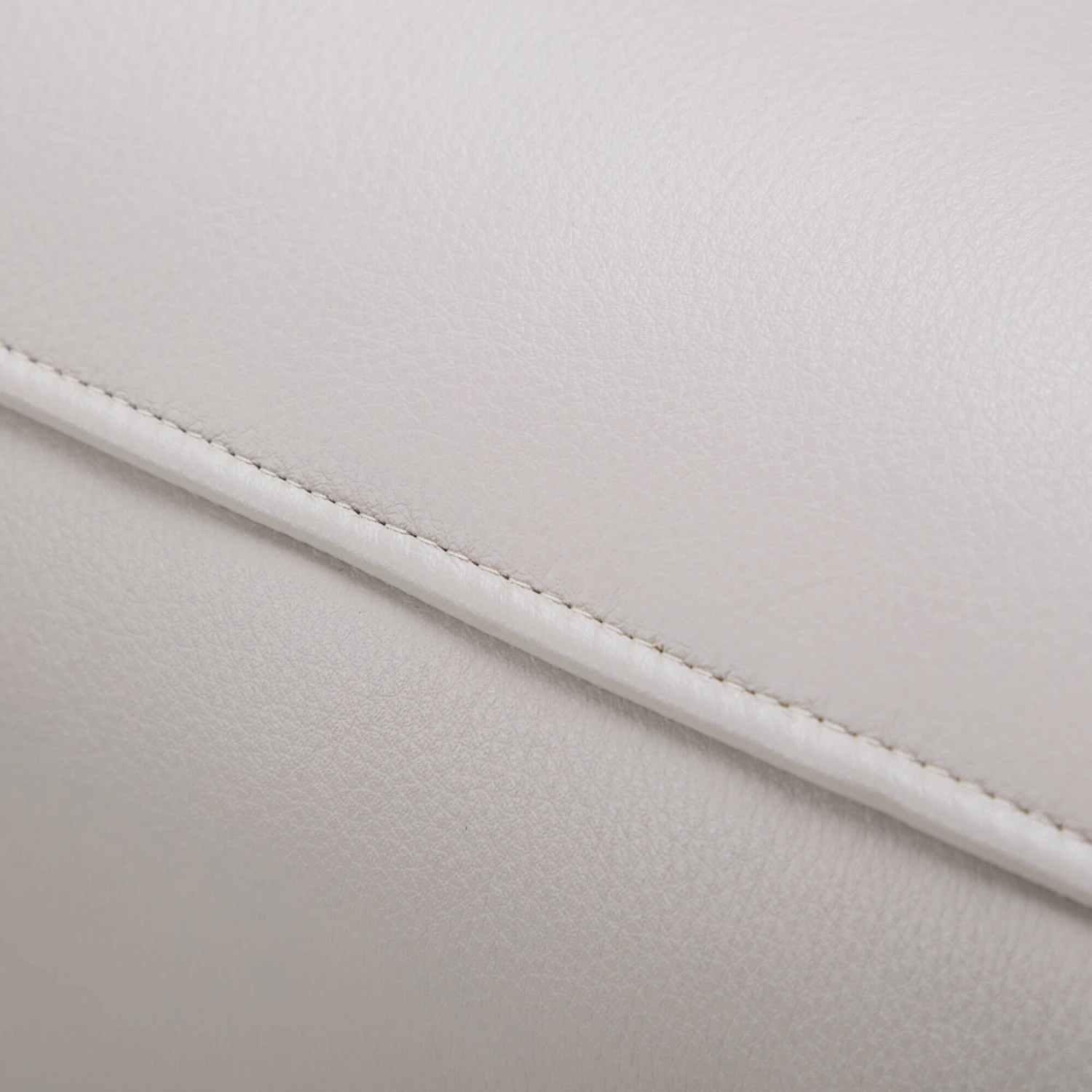 G Plan Seattle Capri Chalk Leather 3 Seater Double Power Recliner Sofa 9 G Plan Seattle Capri Chalk Leather 3 Seater Double Power Recliner Sofa - Image 7