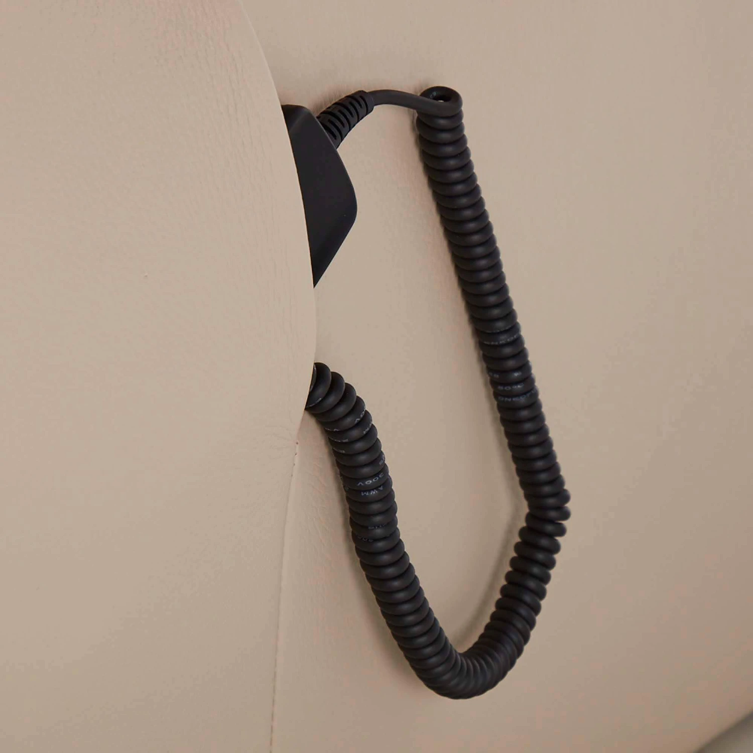 Himolla Lupo Cream Leather 2 Seater Electric Recliner Sofa 14 Himolla Lupo Cream Leather 2 Seater Electric Recliner Sofa - Image 12