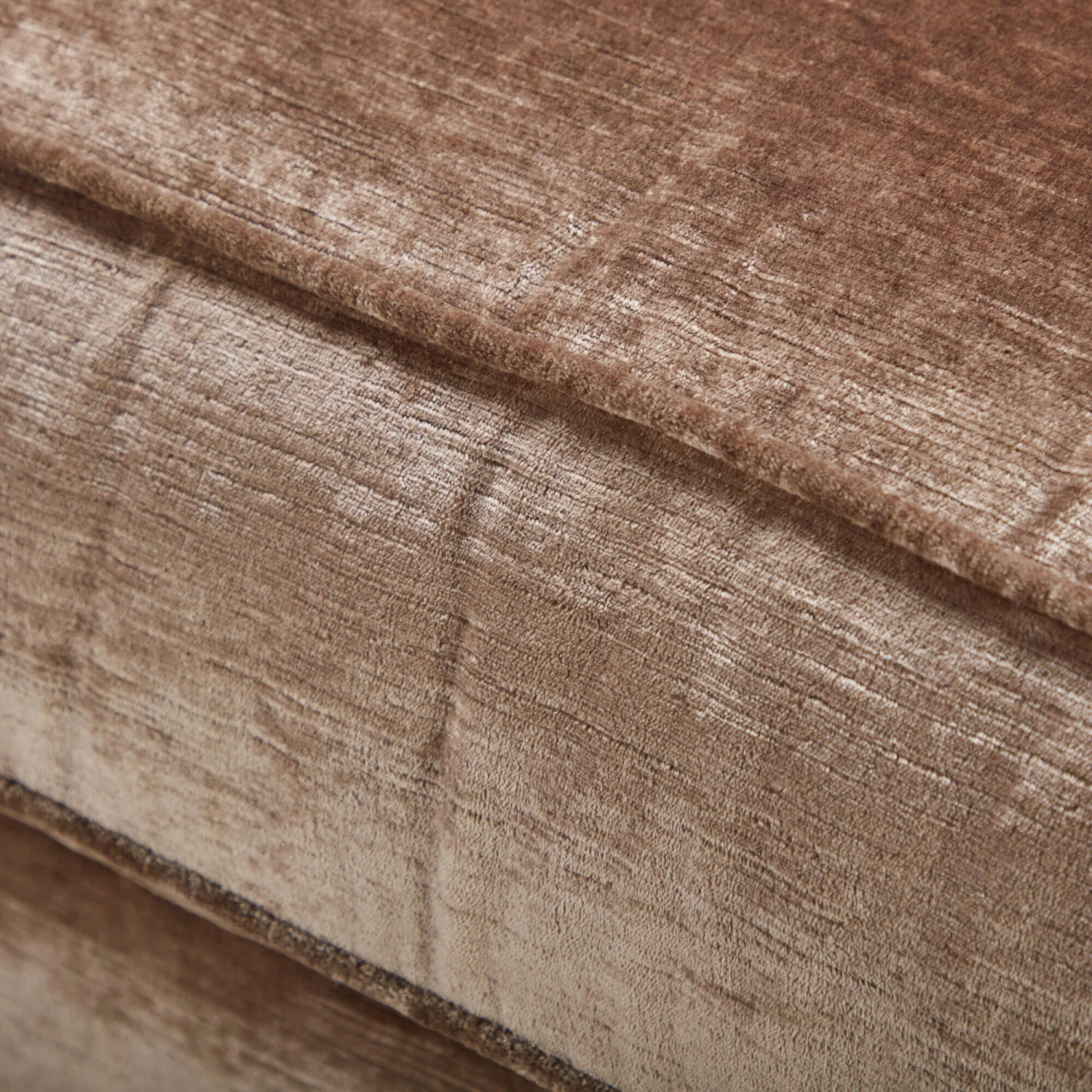 Duresta Harvard Monarch Gold Fabric Large 3 Seater Sofa 8 Duresta Harvard Monarch Gold Fabric Large 3 Seater Sofa - Image 6